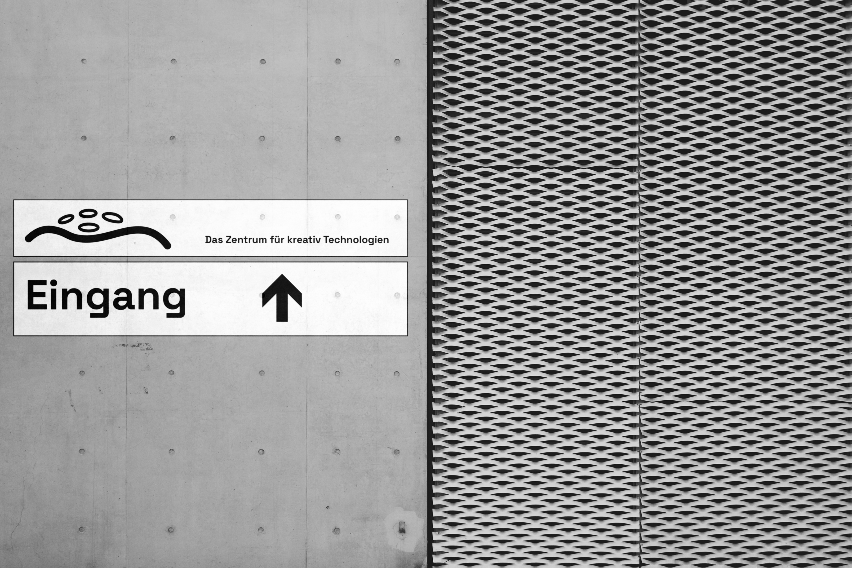 ZkT entrance area showing the architectural approach